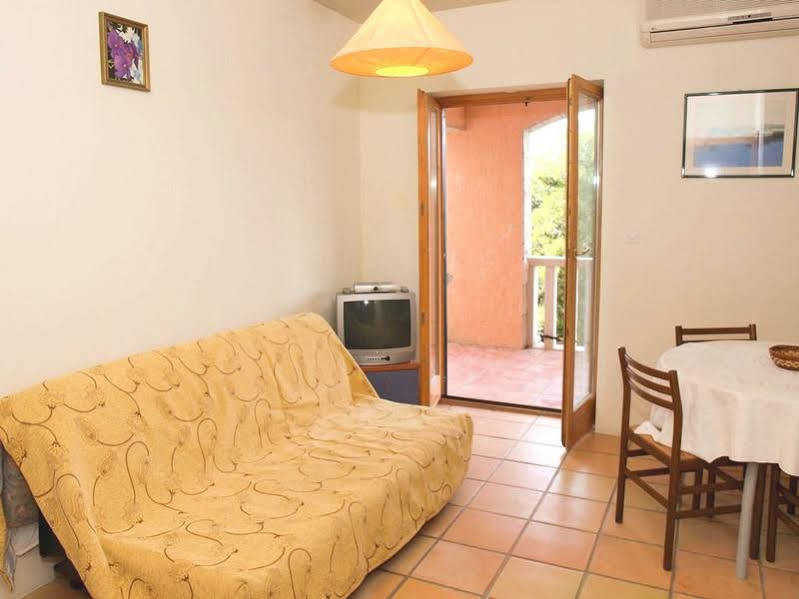 Hotel Santic à Postira Extérieur photo