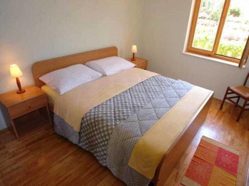 Hotel Santic à Postira Extérieur photo